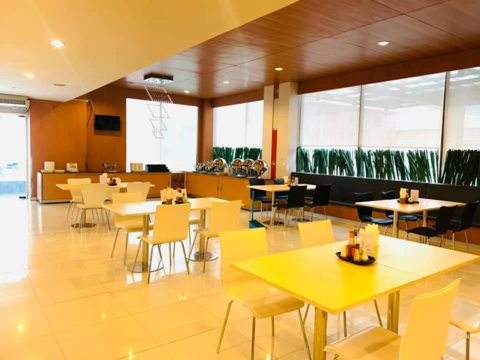 Asawann Hotel Nongkhai Nong Khai Exteriör bild